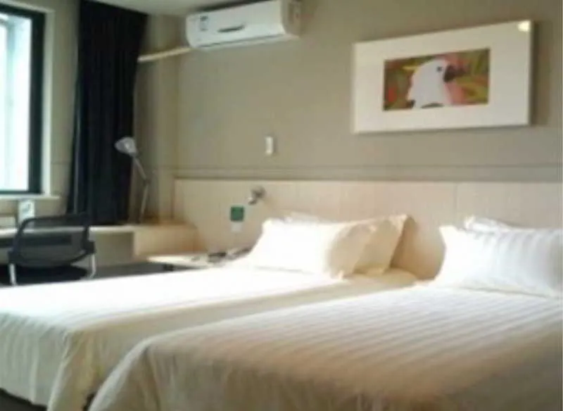 Jinjiang Inn Shanghai Caohejing Xingzhong Road Railway Station Hotel