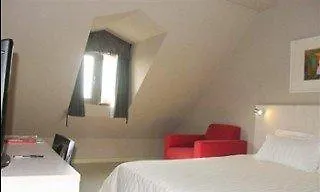 Jinjiang Inn Shanghai Caohejing Xingzhong Road Railway Station Hotel