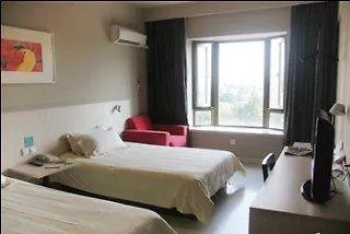 Jinjiang Inn Shanghai Caohejing Xingzhong Road Railway Station Hotel