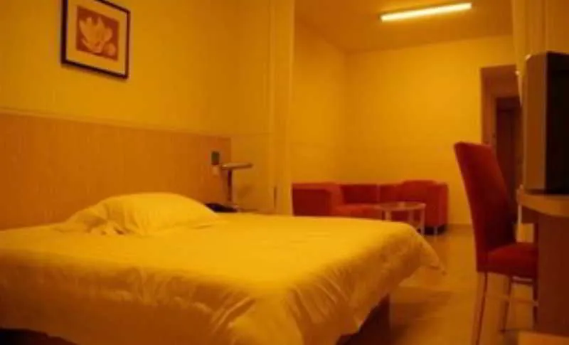 Jinjiang Inn Shanghai Caohejing Xingzhong Road Railway Station Hotel