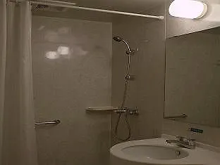 Jinjiang Inn Shanghai Caohejing Xingzhong Road Railway Station Hotel