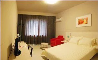 Jinjiang Inn Shanghai Caohejing Xingzhong Road Railway Station Hotel China